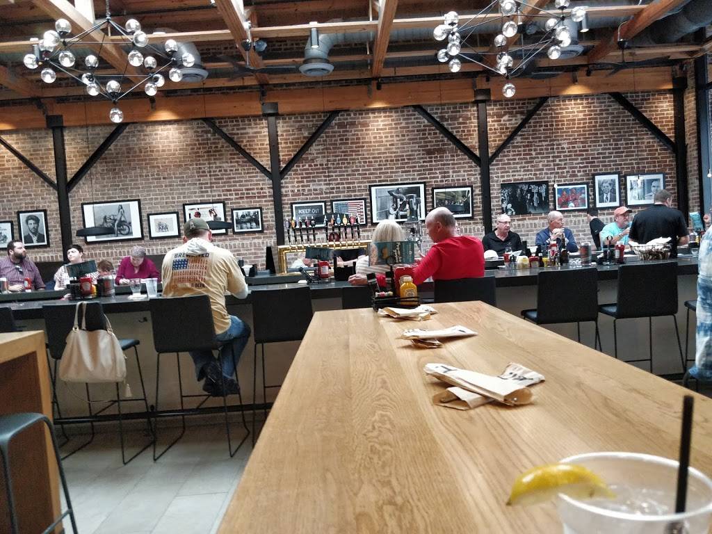 Amelia Tavern Restaurant & Brewpub | restaurant | 318 Centre St, Fernandina Beach, FL 32034, USA | 9043106088 OR +1 904-310-6088