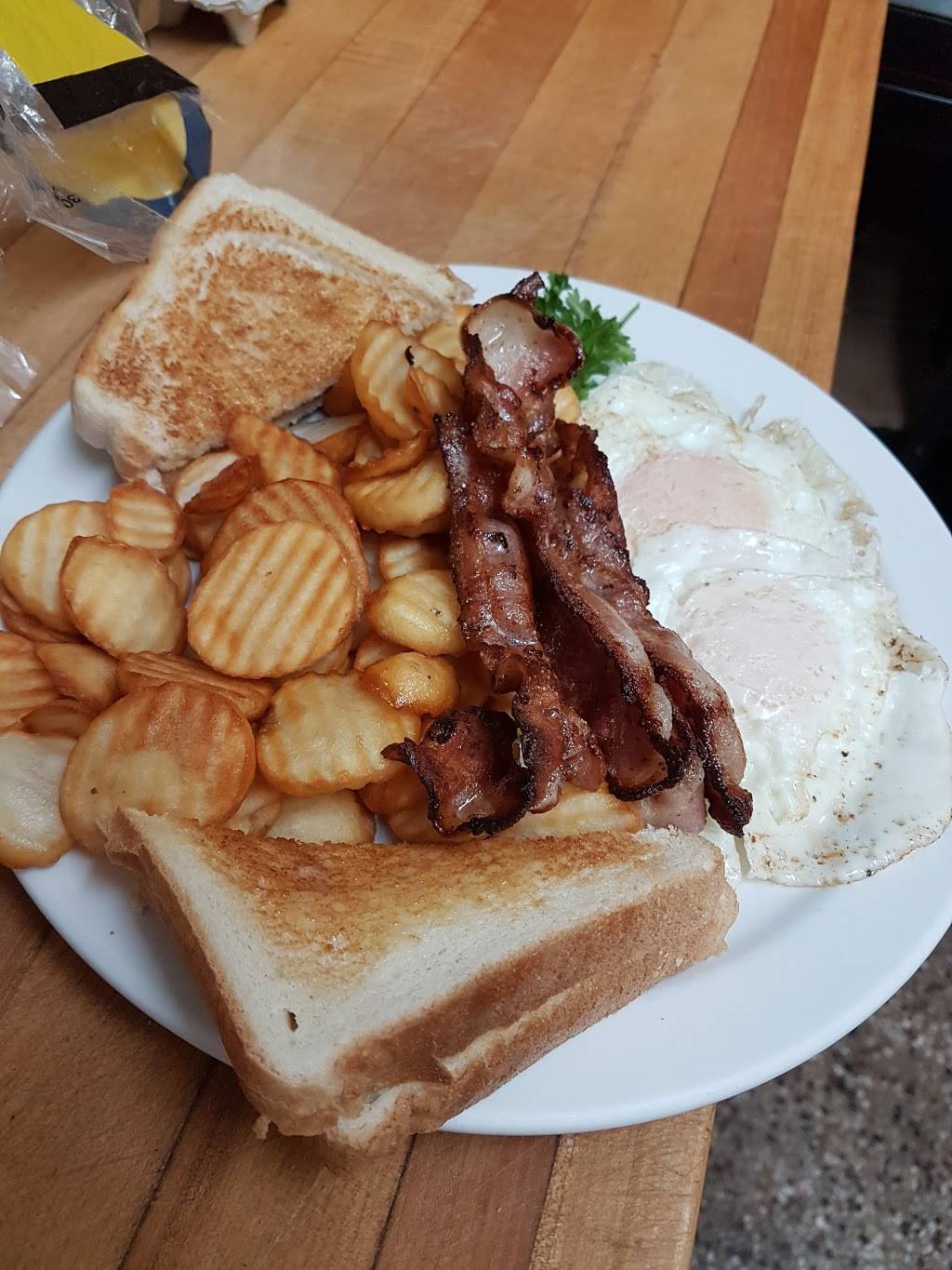 Cravings Family Restaurant | restaurant | 208 7th Ave, Hanover, ON N4N 2H1, Canada | 5193647141 OR +1 519-364-7141