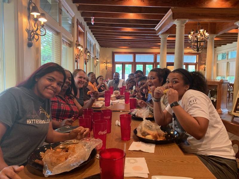 Vikki Laynes | restaurant | 115 Walnut St, Hattiesburg, MS 39401, USA | 6015499117 OR +1 601-549-9117