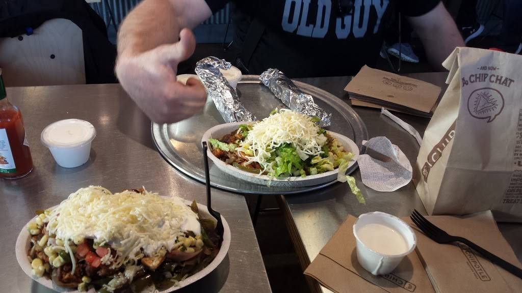 Chipotle Mexican Grill | restaurant | 9881 Maple Grove Pkwy N, Maple Grove, MN 55369, USA | 7634205173 OR +1 763-420-5173