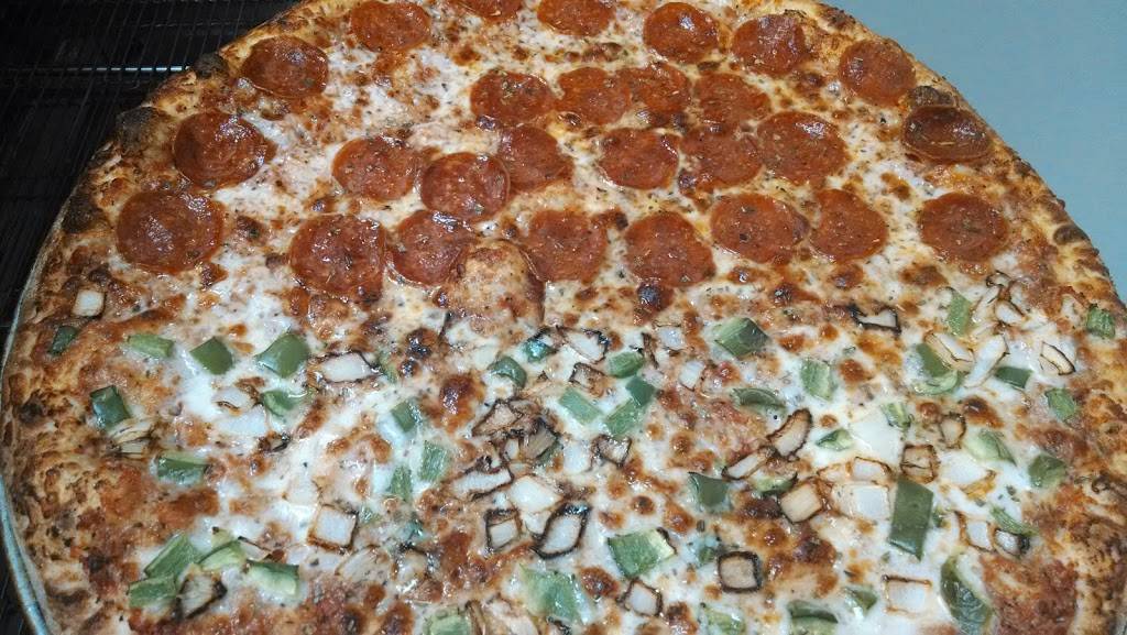 Dabesta Pizza | restaurant | 216 Thatcher St, Bangor, ME 04401, USA | 2074044545 OR +1 207-404-4545