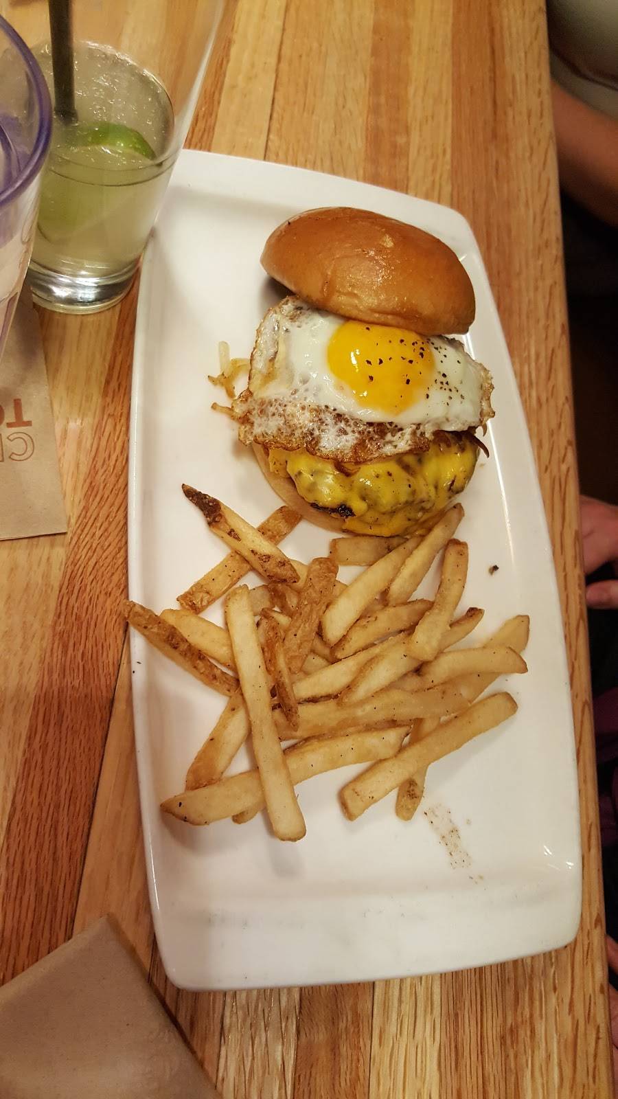 Applebees Grill + Bar | restaurant | 2032 E Baseline Rd, Mesa, AZ 85204, USA | 4805454299 OR +1 480-545-4299