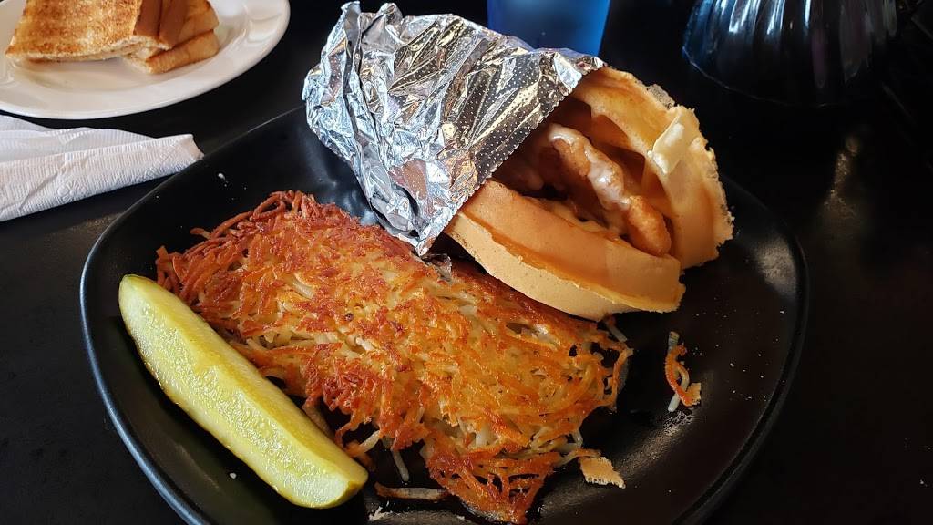Wally Waffle | restaurant | 3997 Medina Rd, Akron, OH 44333, USA | 2344660155 OR +1 234-466-0155