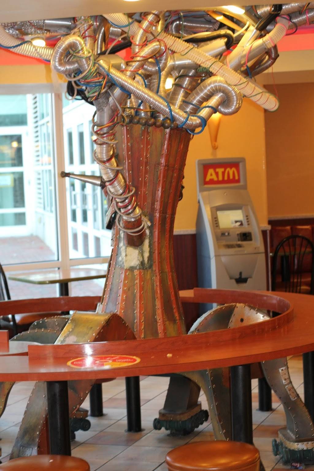 McDonalds | restaurant | 425 W Baltimore St, Baltimore, MD 21201, USA | 4107277460 OR +1 410-727-7460