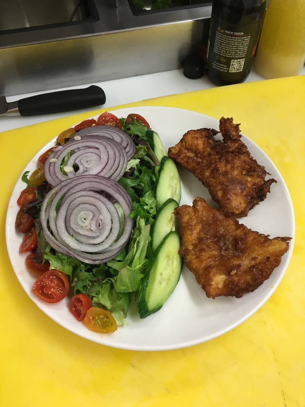 Golden Bee | restaurant | 1 Lake Ave, Colorado Springs, CO 80906, USA | 7195775733 OR +1 719-577-5733