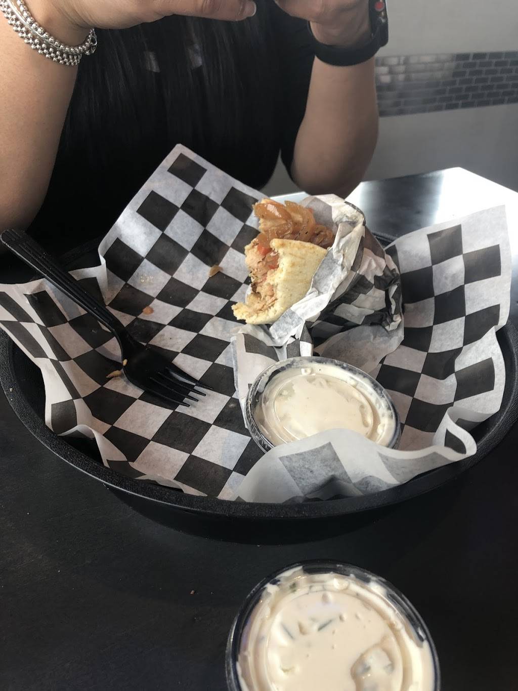 Katzs Gyros | restaurant | 10000 W Grand Ave, Franklin Park, IL 60131, USA | 8472605888 OR +1 847-260-5888