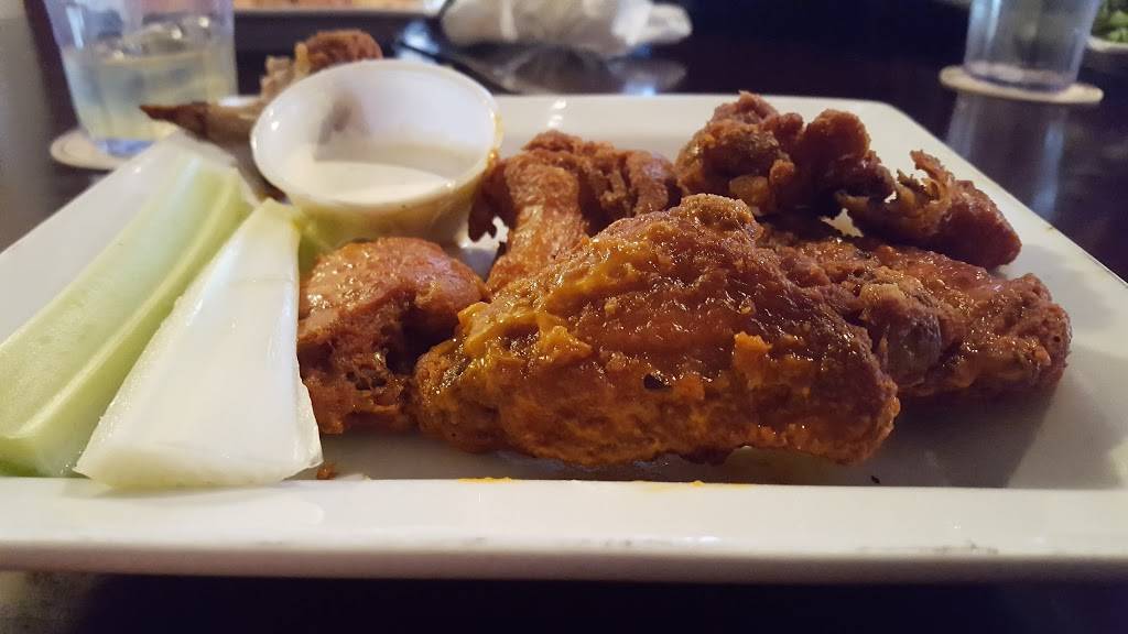 JT Walkers Restaurant and Sports Bar | restaurant | 401 E Main St, Mahomet, IL 61853, USA | 2175861100 OR +1 217-586-1100