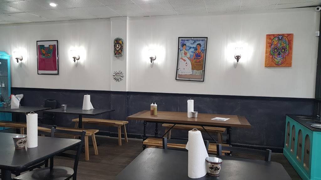 Tatas Tacos | restaurant | 4929 W Irving Park Rd, Chicago, IL 60641, USA | 7736856002 OR +1 773-685-6002