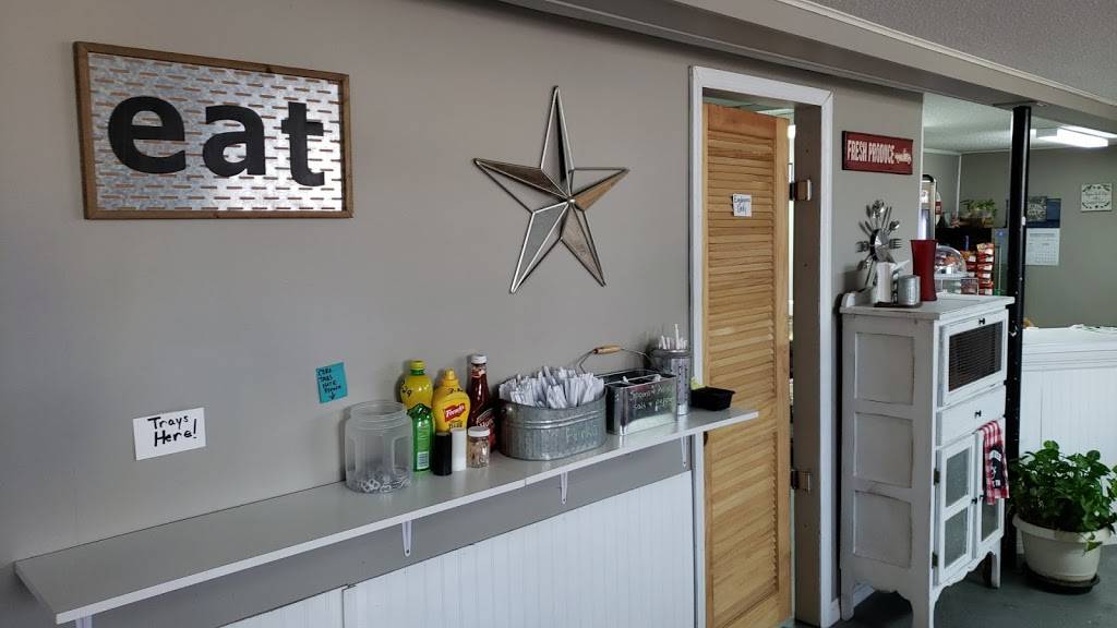 The Brown Tater | restaurant | 101 Mill St, Waverly, TN 37185, USA | 9312995009 OR +1 931-299-5009