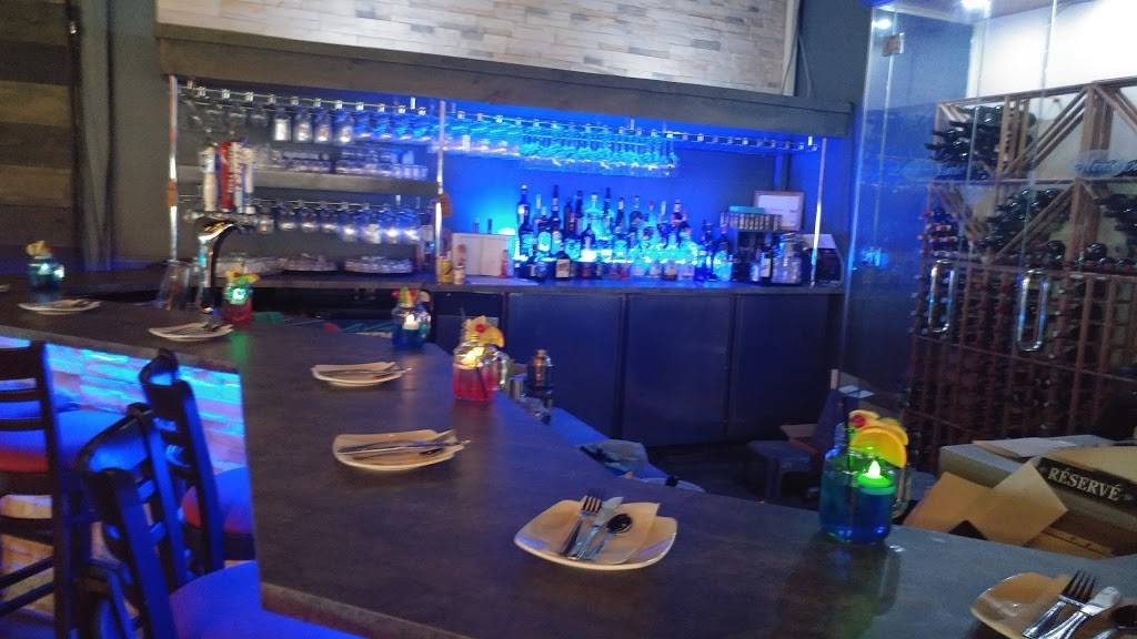 Le Monte Carlo | restaurant | 60 Rue Saint Paul, Charlemagne, QC J5Z 1G3, Canada | 4505812222 OR +1 450-581-2222