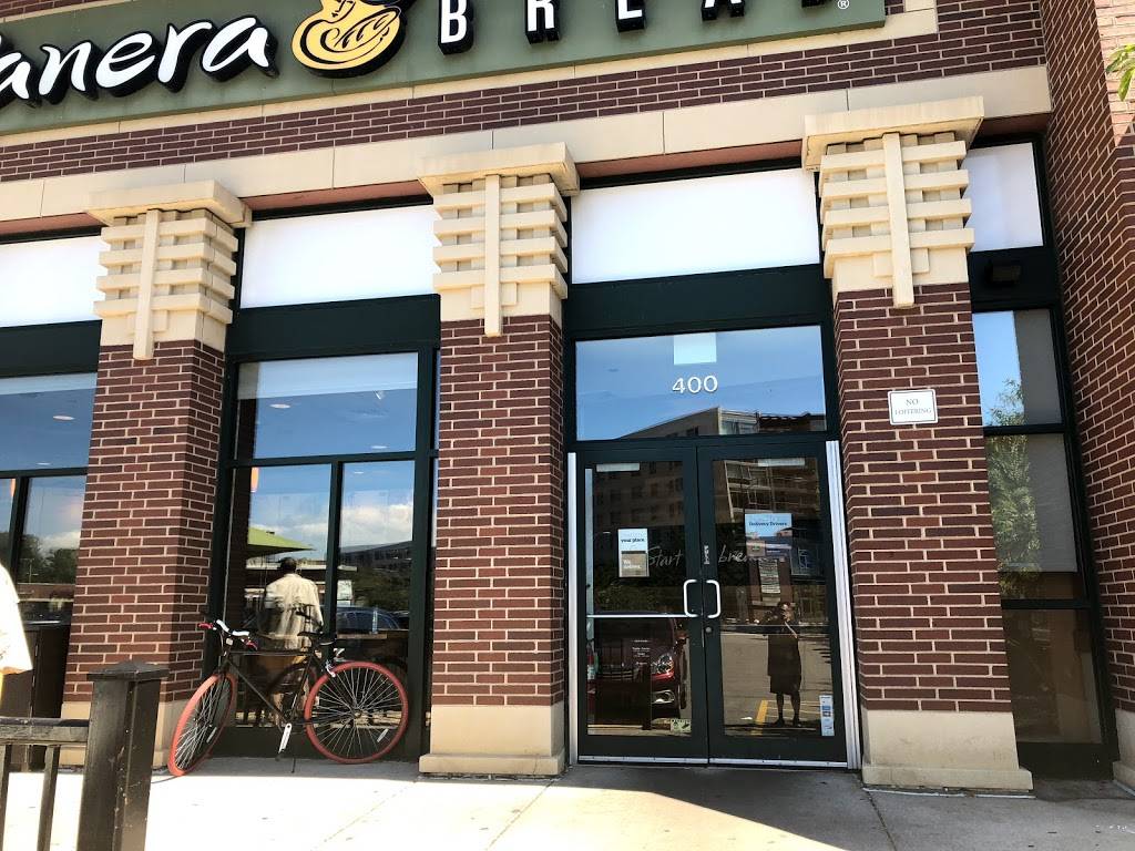Panera Bread | cafe | 400 W Division St, Chicago, IL 60610, USA | 3123372304 OR +1 312-337-2304