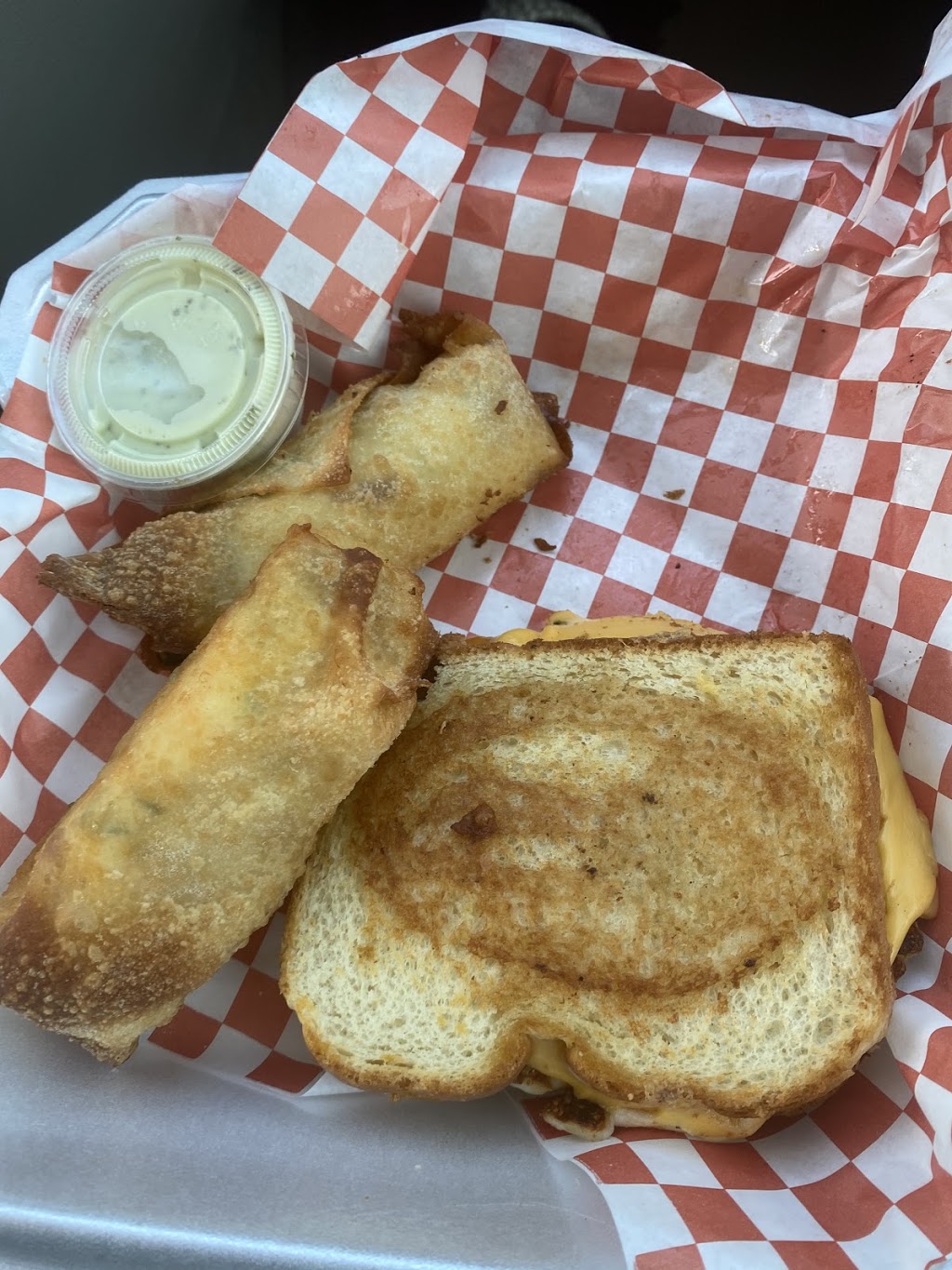 Melt 502 | restaurant | 812 Lyndon Ln suite 106, Lyndon, KY 40222, USA | 5025948570 OR +1 502-594-8570