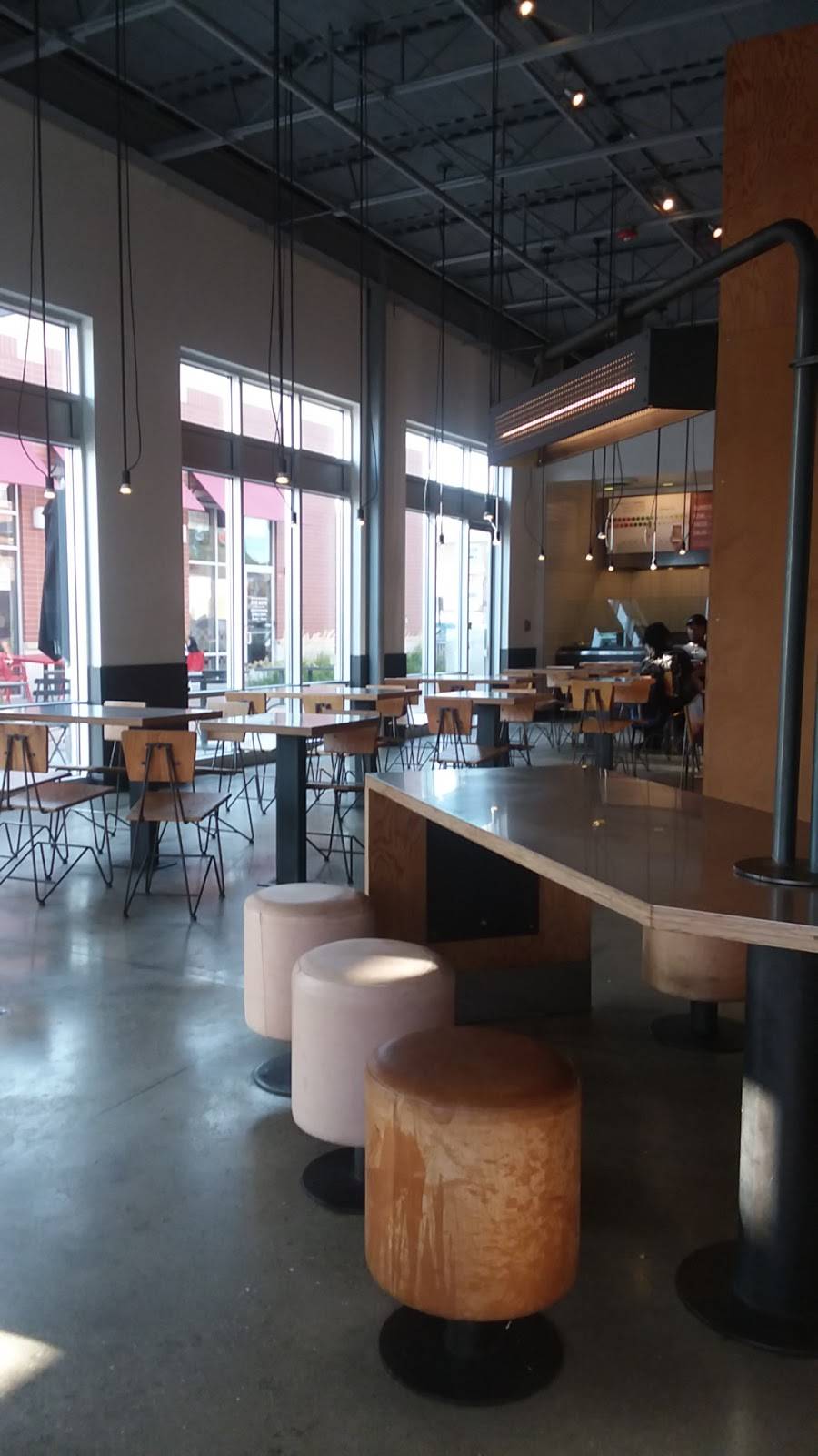 Chipotle Mexican Grill | restaurant | 7140 Cermak Rd, Berwyn, IL 60402, USA | 7083035049 OR +1 708-303-5049