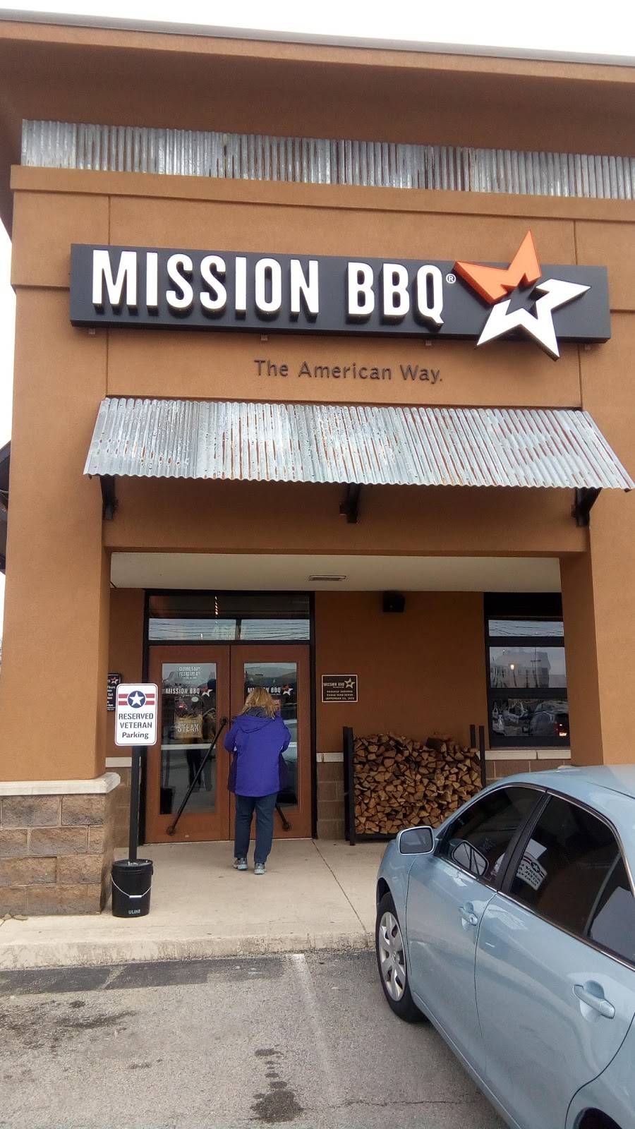 MISSION BBQ | restaurant | 4607 Shelbyville Rd, St Matthews, KY 40207, USA | 5022063331 OR +1 502-206-3331