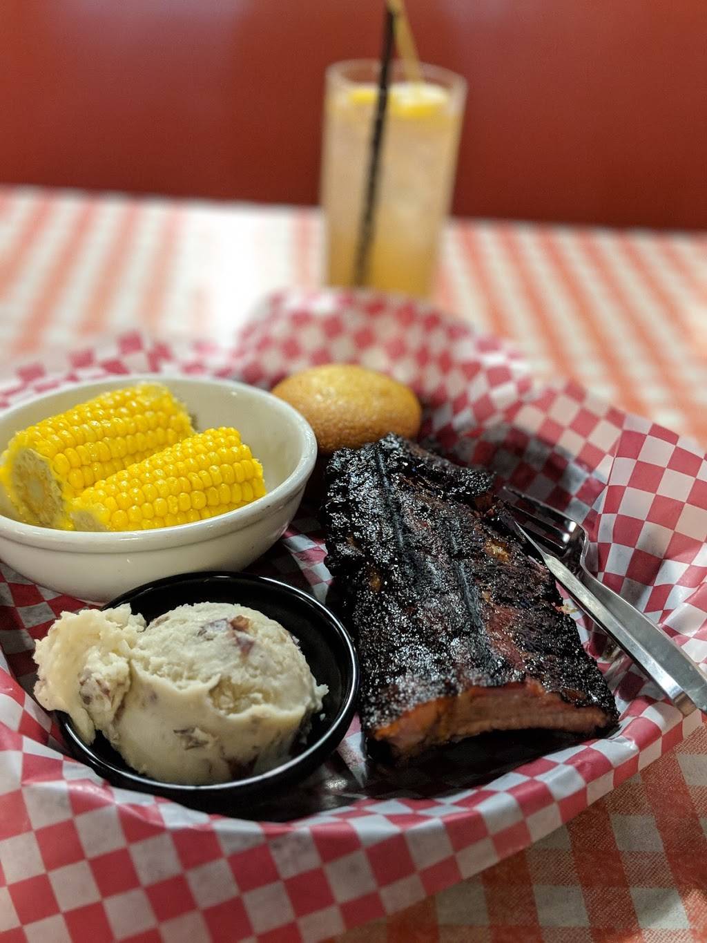 Famous Daves Bar-B-Que | restaurant | 26410 Great Northern Shop Center, North Olmsted, OH 44070, USA | 4407770200 OR +1 440-777-0200