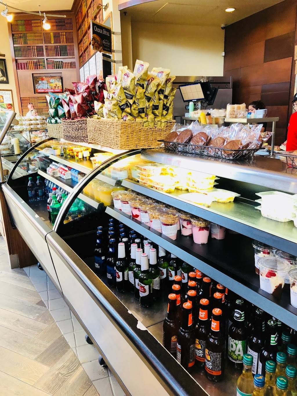 Earl of Sandwich | restaurant | 1565 S, Disneyland Dr, Anaheim, CA 92802, USA | 7148177476 OR +1 714-817-7476