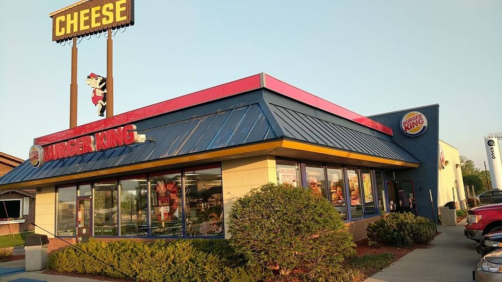 Burger King | restaurant | 105 Evco Cir, DeForest, WI 53532, USA | 6088464733 OR +1 608-846-4733