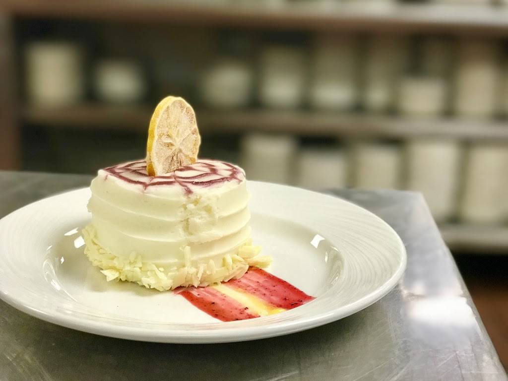 Gatsbys at The Avalon Inn | restaurant | 9519 E Market St, Warren, OH 44484, USA | 3308561900 OR +1 330-856-1900