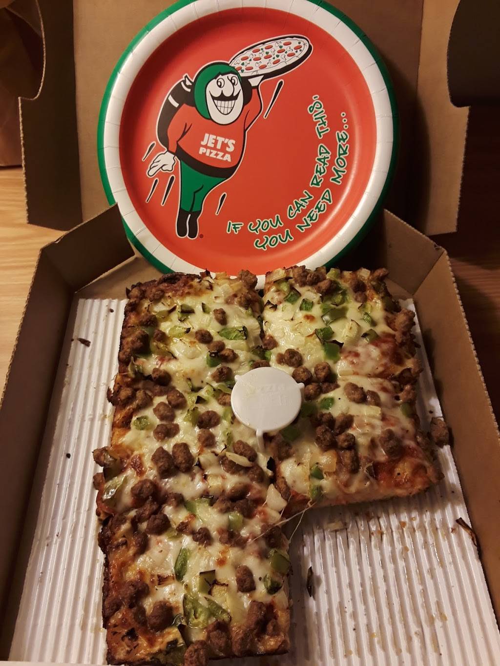 Jets Pizza | meal delivery | 831 N Lincoln Rd, Escanaba, MI 49829, USA | 9062122156 OR +1 906-212-2156