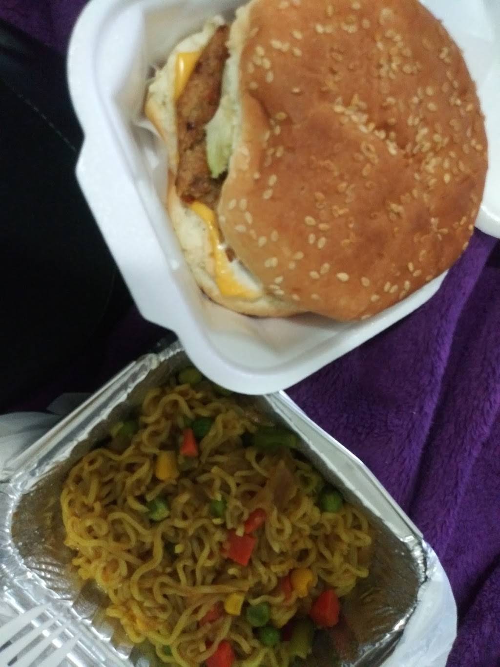 Bollywood Blvd | restaurant | 680 Rexdale Blvd #25, Etobicoke, ON M9W 0B5, Canada | 4166791166 OR +1 416-679-1166