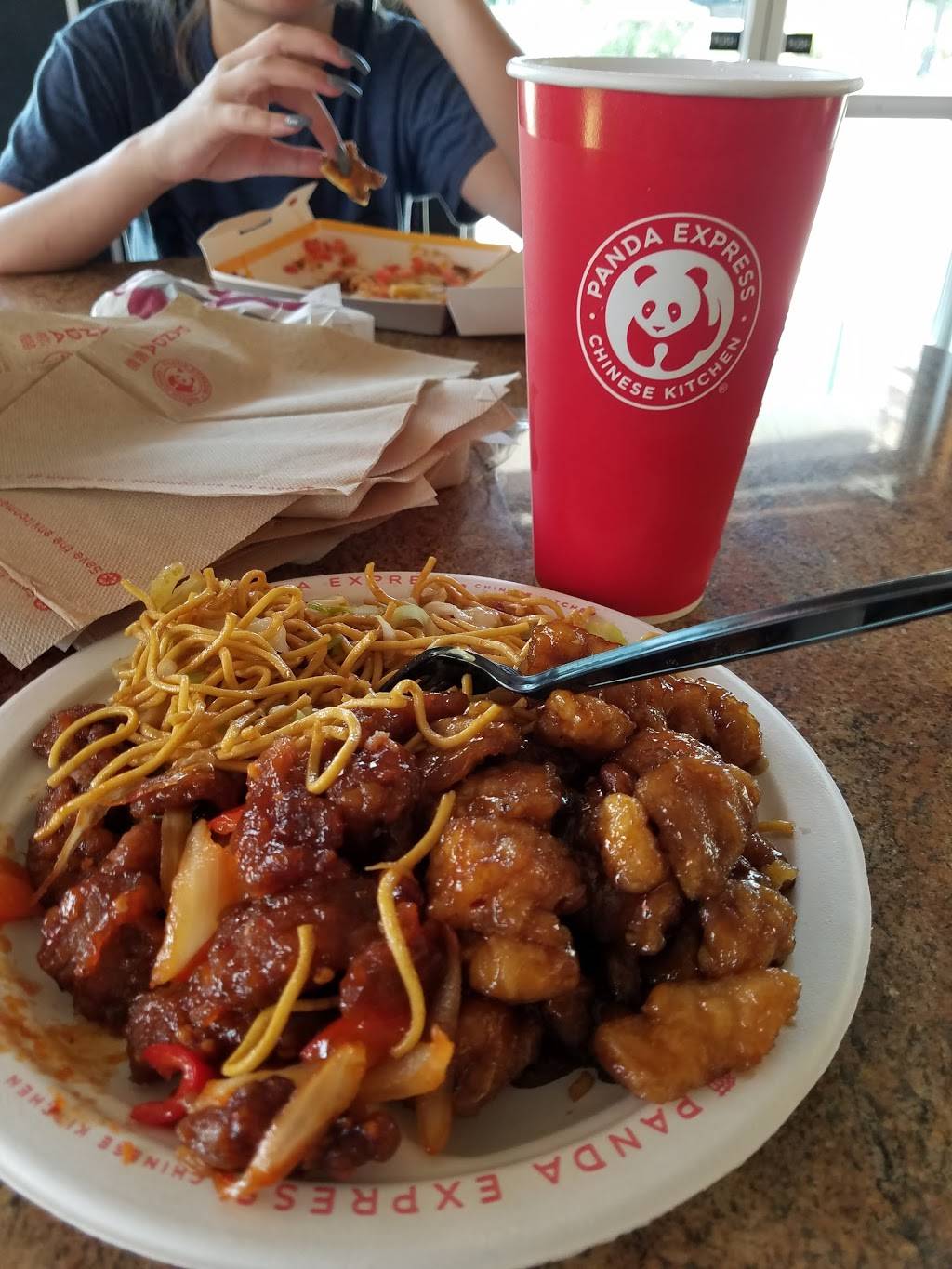 Panda Express | restaurant | 15204 Montfort Dr, Dallas, TX 75248, USA | 9723869609 OR +1 972-386-9609