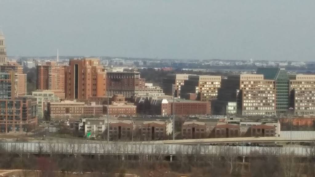 Montebello Market & Restaurant | restaurant | 5905 Mt Eagle Dr, Alexandria, VA 22303, USA | 7033294850 OR +1 703-329-4850