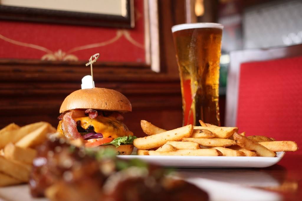 Brassie Pub | restaurant | 73 Wilson St W #24, Ancaster, ON L9G 1N1, Canada | 9053048935 OR +1 905-304-8935