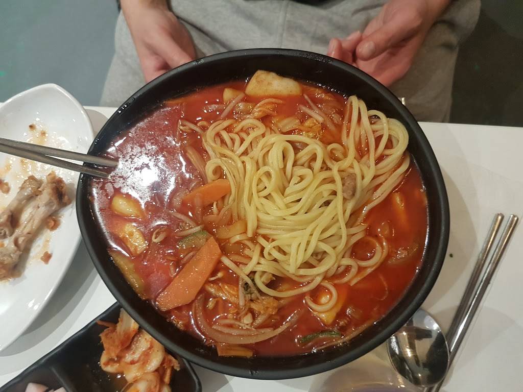 Le KBOB | restaurant | 6563 Avenue Somerled, Montréal, QC H4V 1T1, Canada | 4383867079 OR +1 438-386-7079