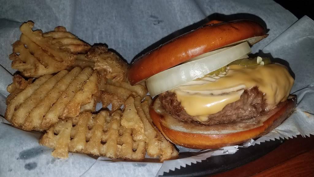 The Gin Mill | restaurant | 4901 US-1, Fort Pierce, FL 34982, USA | 7724094821 OR +1 772-409-4821