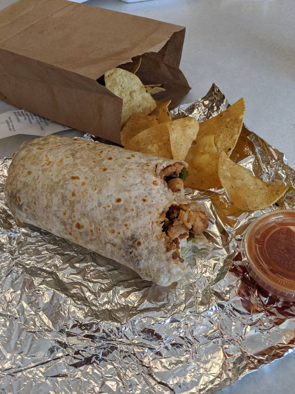 Champion Burritos To Go | restaurant | 7416 NW River Park Dr, Parkville, MO 64152, USA | 8167091041 OR +1 816-709-1041