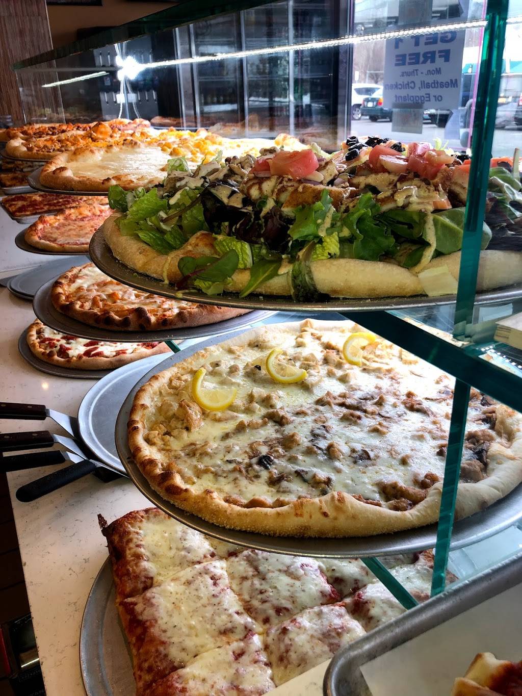 Slices Pizza | restaurant | 1198 Middle Country Rd, Selden, NY 11784, USA | 6313332900 OR +1 631-333-2900