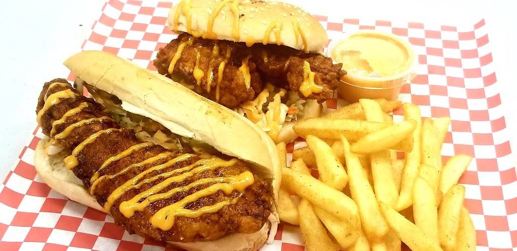 chickimania & fishermania | restaurant | 8332 Sepulveda Blvd suit/9, North Hills, CA 91343, United States | 8184710601 OR +1 818-471-0601