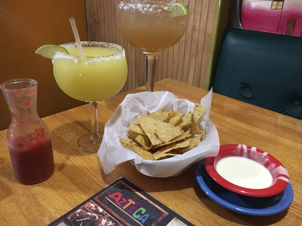 Azteca Mexican Restaurant | restaurant | 34 Western Plaza, Fenton, MO 63026, USA | 6363264949 OR +1 636-326-4949