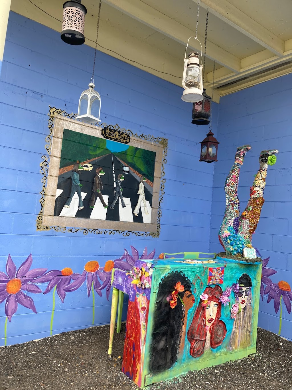 mother puckers | restaurant | 125 S Tropical Trail, Merritt Island, FL 32952, USA | 3218480062 OR +1 321-848-0062