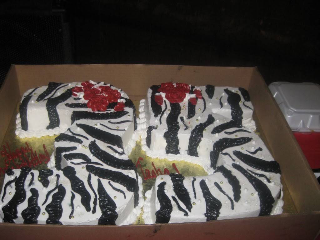 Diamonds Pub & Grille | restaurant | 7607 W Hampton Ave, Milwaukee, WI 53218, USA | 4144614150 OR +1 414-461-4150