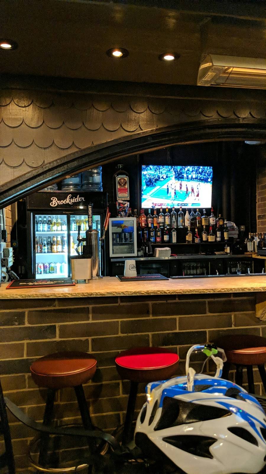 The Brooksider Sports Bar & Grill | restaurant | 6330 Brookside Plaza, Kansas City, MO 64113, USA | 8163634070 OR +1 816-363-4070