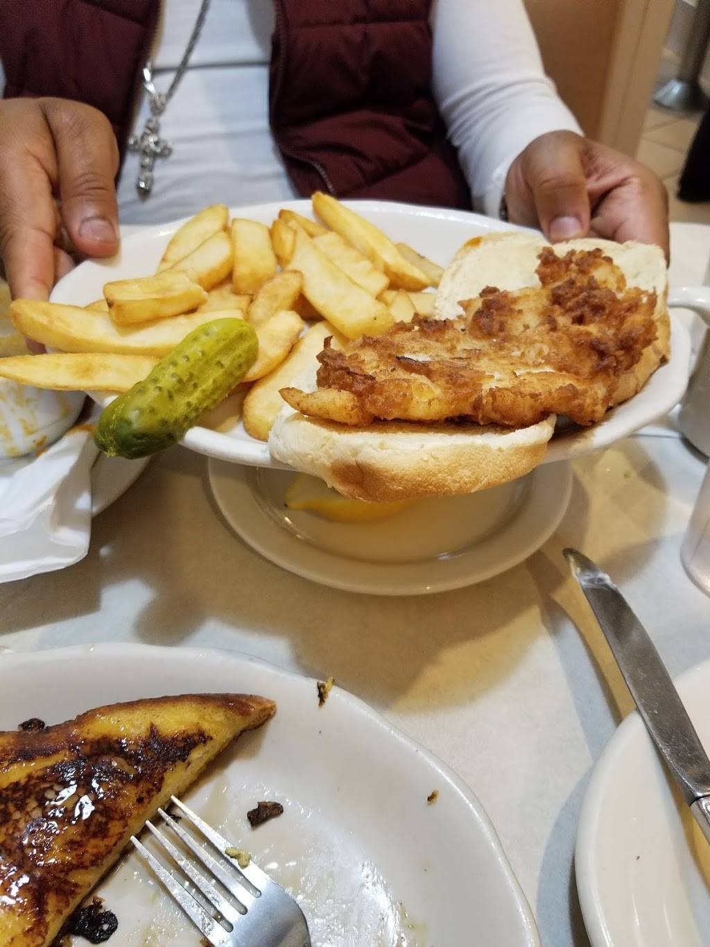 Briarwood Cafe | meal takeaway | 138-49 Queens Blvd, Briarwood, NY 11435, USA | 7182977494 OR +1 718-297-7494