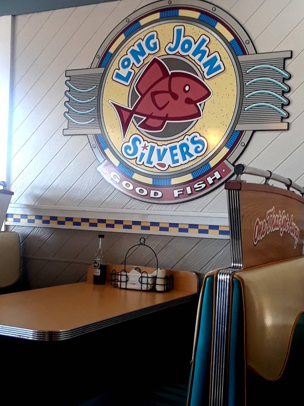 Long John Silvers | restaurant | 6645 W Happy Valley Rd, Glendale, AZ 85310, USA | 6238250284 OR +1 623-825-0284