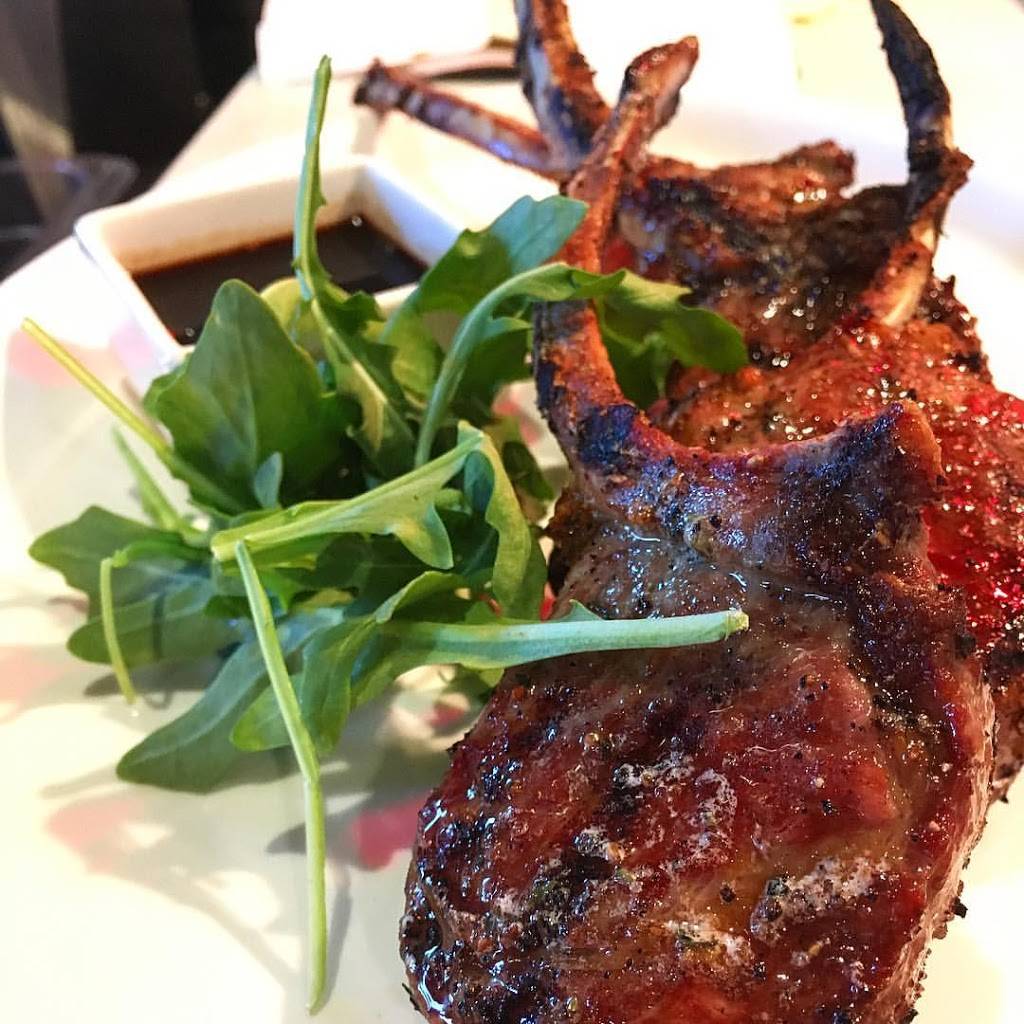 Tinos Kitchen + Bar | restaurant | 325 Lafayette Rd, Hampton, NH 03842, USA | 6039265489 OR +1 603-926-5489