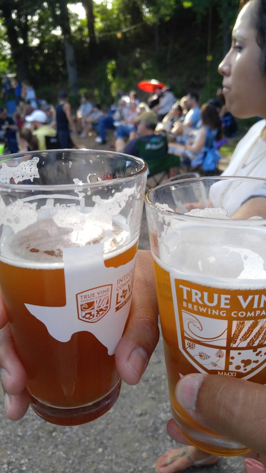 True Vine Brewing Company | restaurant | 2453 Earl Campbell Pkwy, Tyler, TX 75701, USA | 9036000124 OR +1 903-600-0124