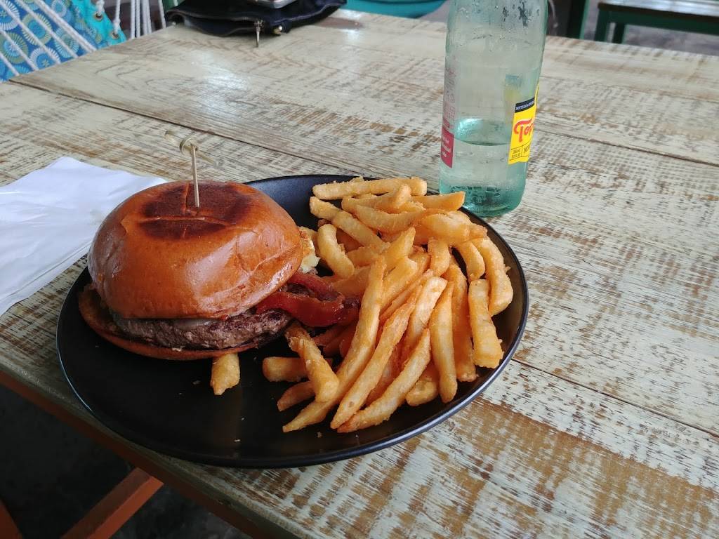 Pitch 25 | restaurant | 2120 Walker St, Houston, TX 77003, USA | 7138148157 OR +1 713-814-8157