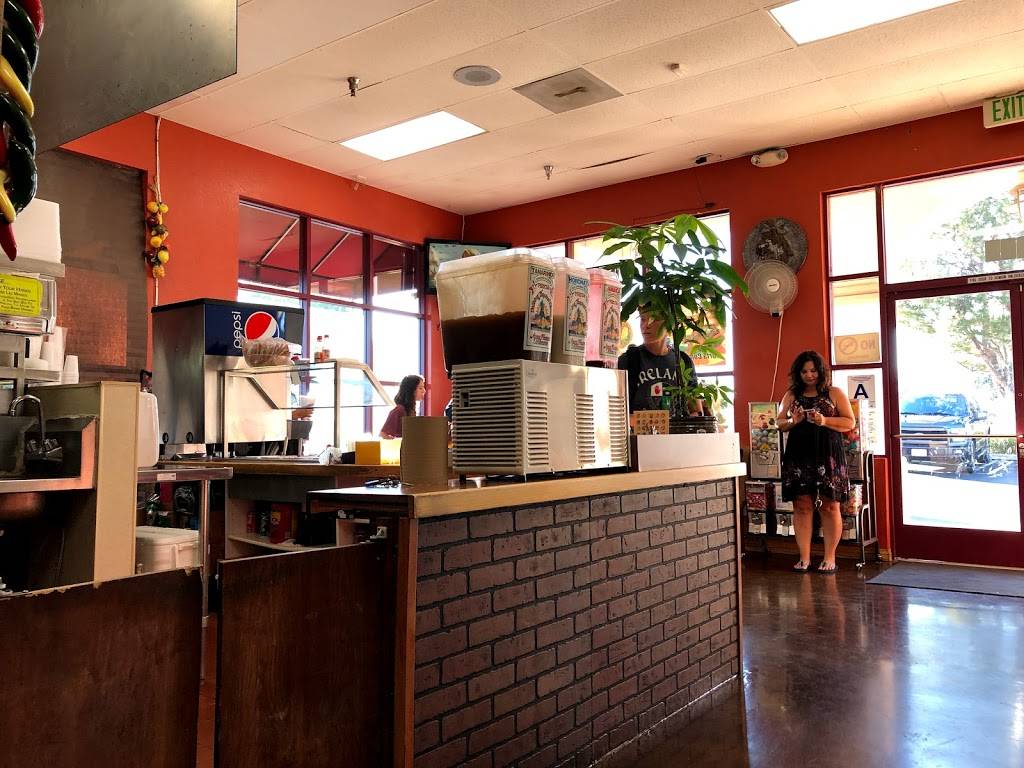 Jilbertos Taco Shop | restaurant | 31178-31198 Pauba Rd, Temecula, CA 92592, USA | 9512949227 OR +1 951-294-9227