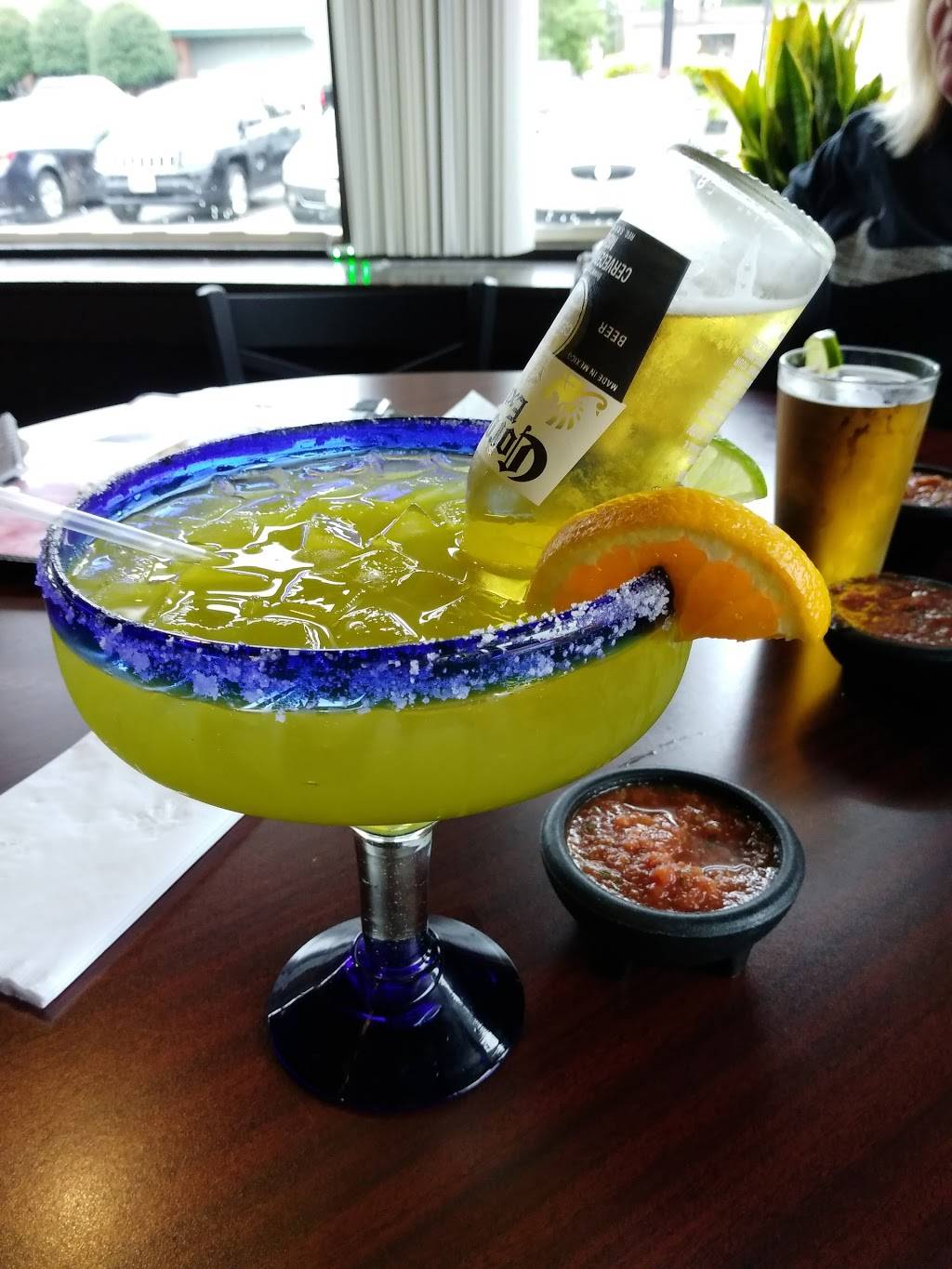 La Mexicana Cantina & Grill | restaurant | 76 West Ave, Tallmadge, OH 44278, USA | 3306302800 OR +1 330-630-2800