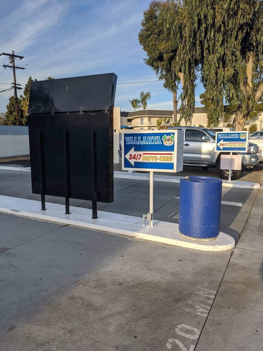 Vallarta Express Mexican Eatery | restaurant | 2952 Harding St, Carlsbad, CA 92008, USA | 7604537178 OR +1 760-453-7178