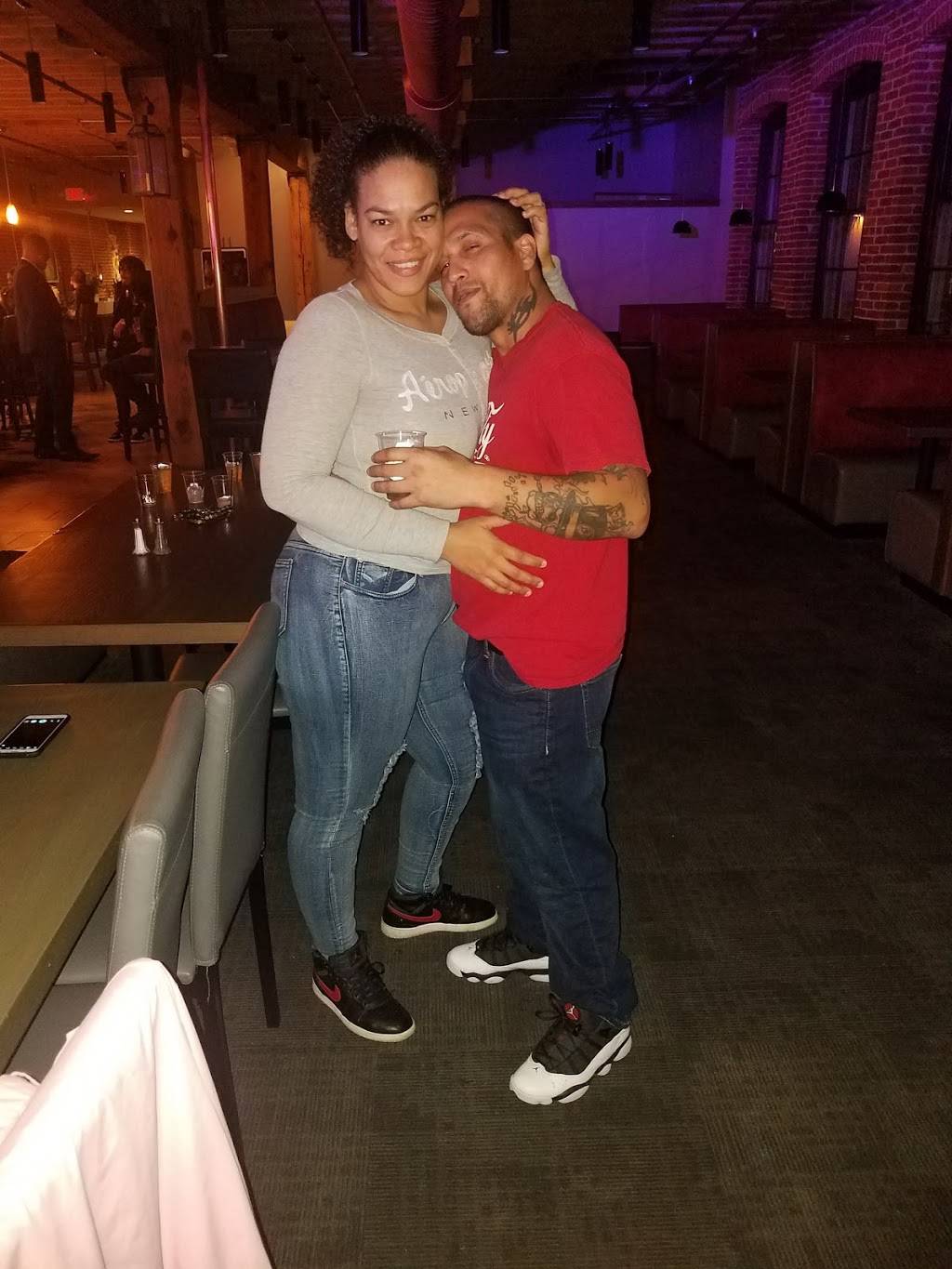 Catalinas Sports Bar & Grill | restaurant | 38 W Orange St, Lancaster, PA 17603, USA | 7179456462 OR +1 717-945-6462