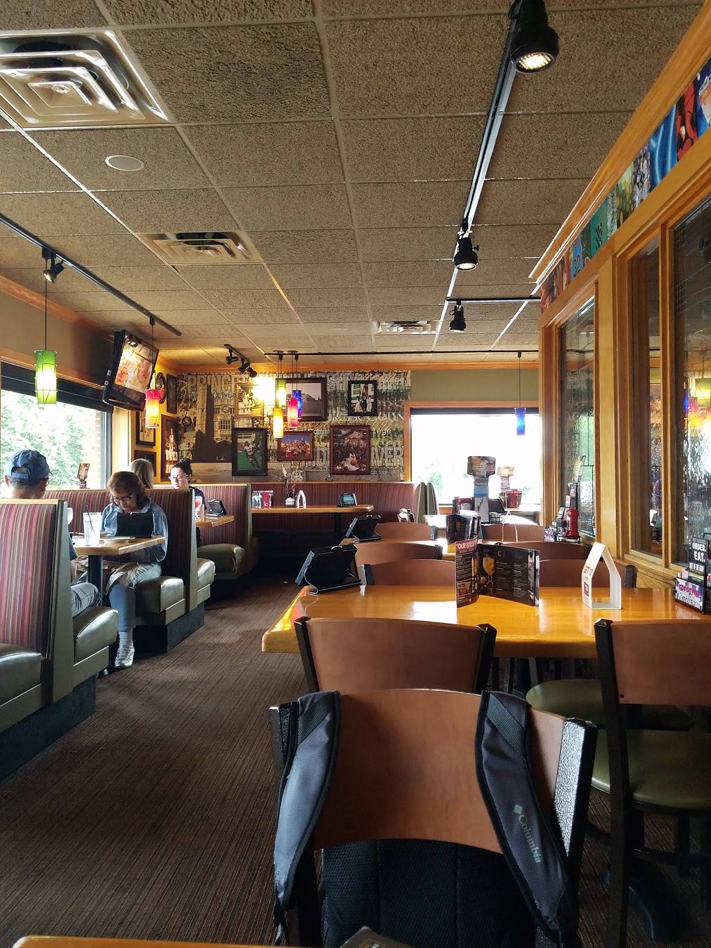 Applebees Grill + Bar | restaurant | 3330 Brunswick Pike, Lawrence Township, NJ 08648, USA | 6097999559 OR +1 609-799-9559