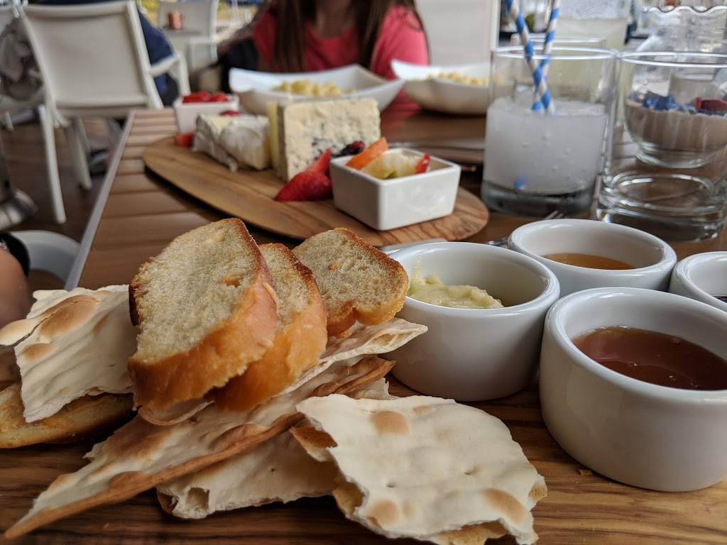 Fish Tale Waterfront Dining | restaurant | 7225 Estero Blvd, Fort Myers Beach, FL 33931, USA | 2397476500 OR +1 239-747-6500