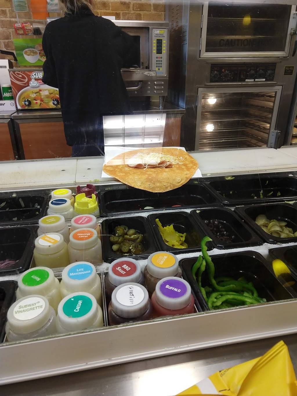 Subway Restaurants | restaurant | 9450 S Northshore Dr, Village Shop Ctr, Cross Creek Rd Suite 107, Knoxville, TN 37922, USA | 8655313010 OR +1 865-531-3010