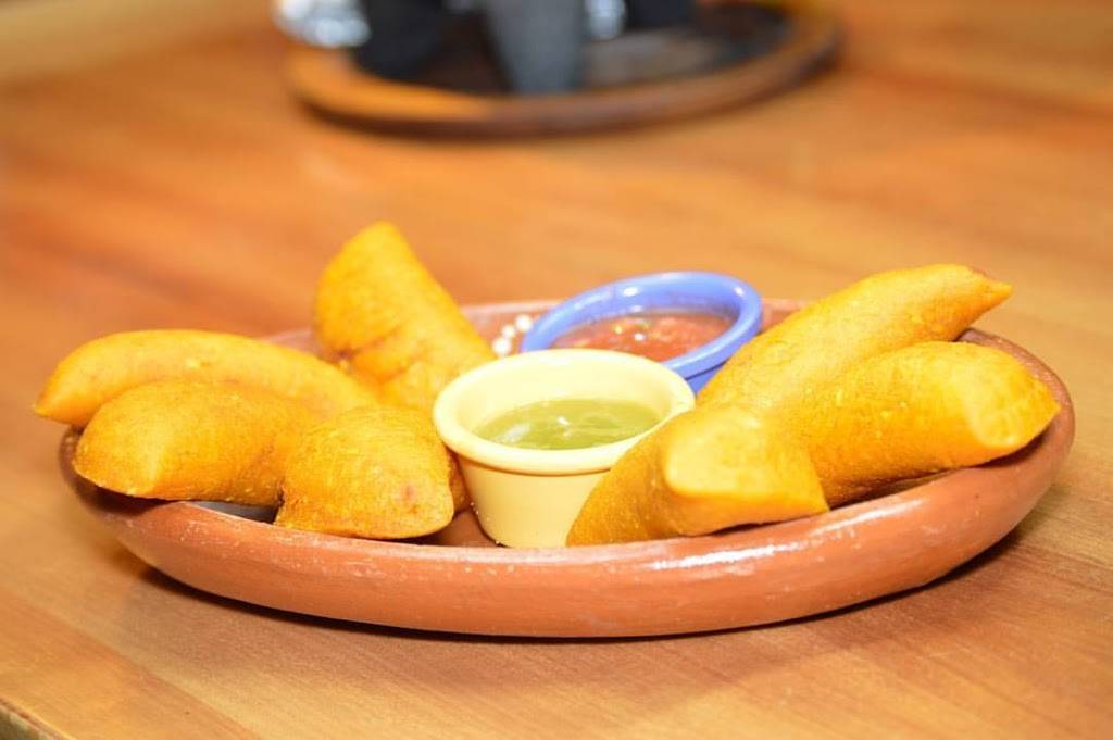 El Charrito Paisa | restaurant | 651 Elizabeth Ave, Elizabeth, NJ 07206, USA | 9084695300 OR +1 908-469-5300