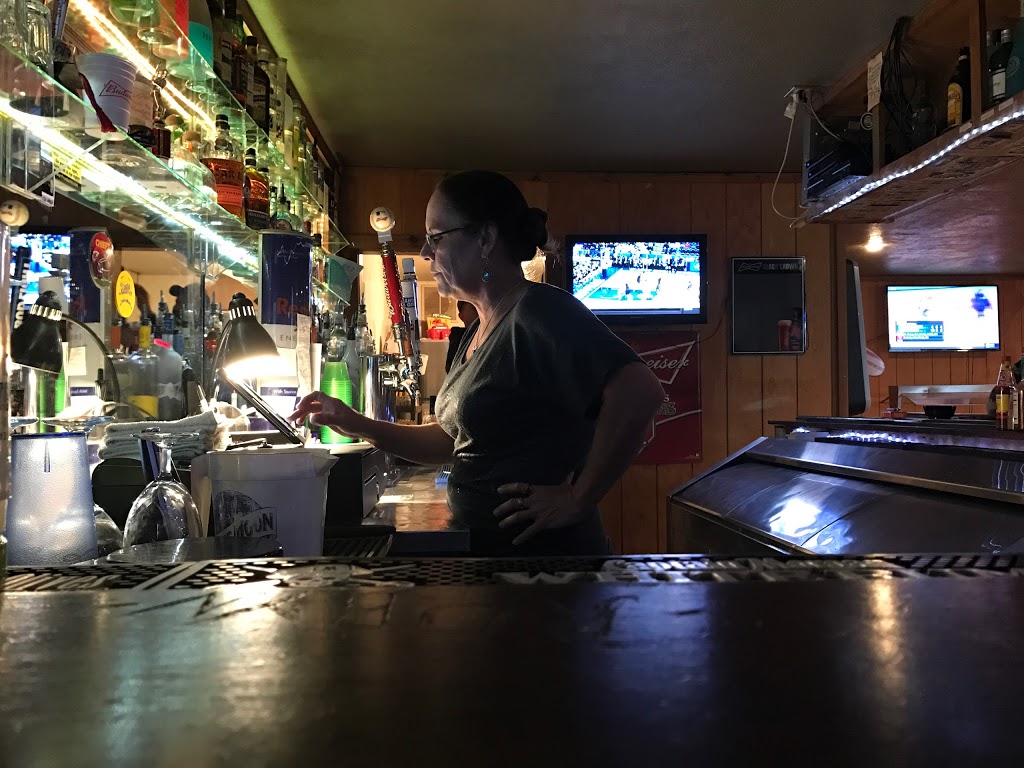 Jerseys Sports Bar & Grill | restaurant | 290 State Hwy 76, Cassville, MO 65625, USA | 4178470368 OR +1 417-847-0368